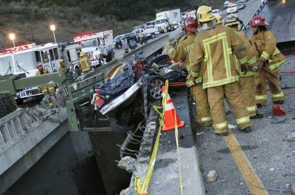 Страшная авария на шоссе 101 в Калифорнии (8 фото+видео)