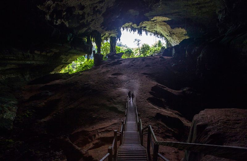 Потрясающие пещеры мира (20 фото)