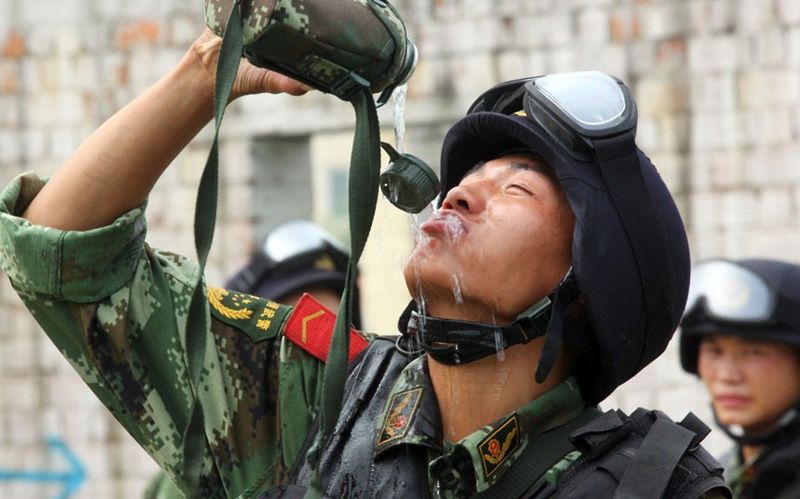 Как тренируется китайский спецназ (16 фото)