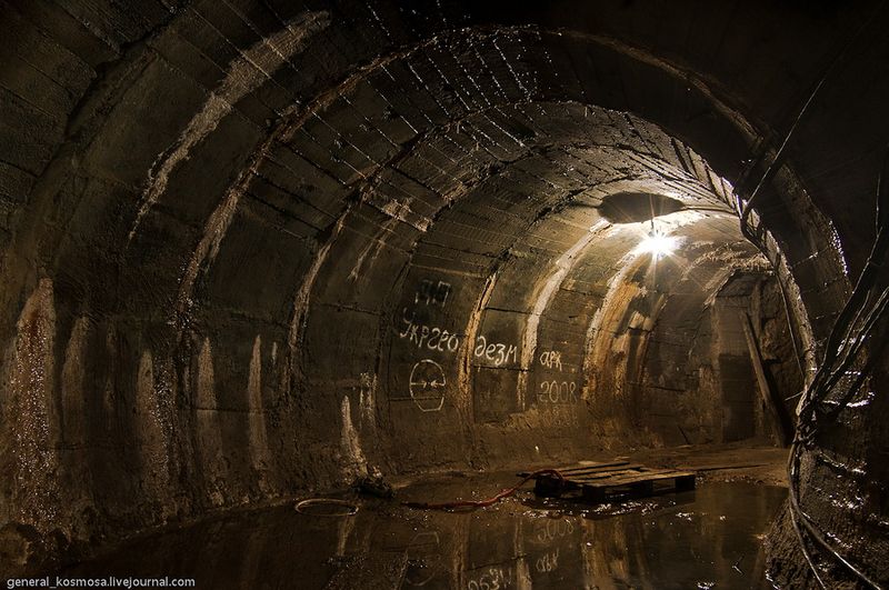 Подземные водохранилища в центре Киева (12 фото + 2 видео)
