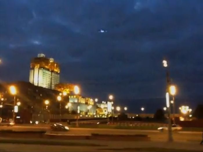 Пришельцы летают над Москвой (видео)